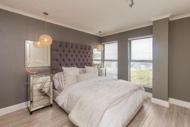 To Let 1 Bedroom Property for Rent in Claremont Upper Western Cape
